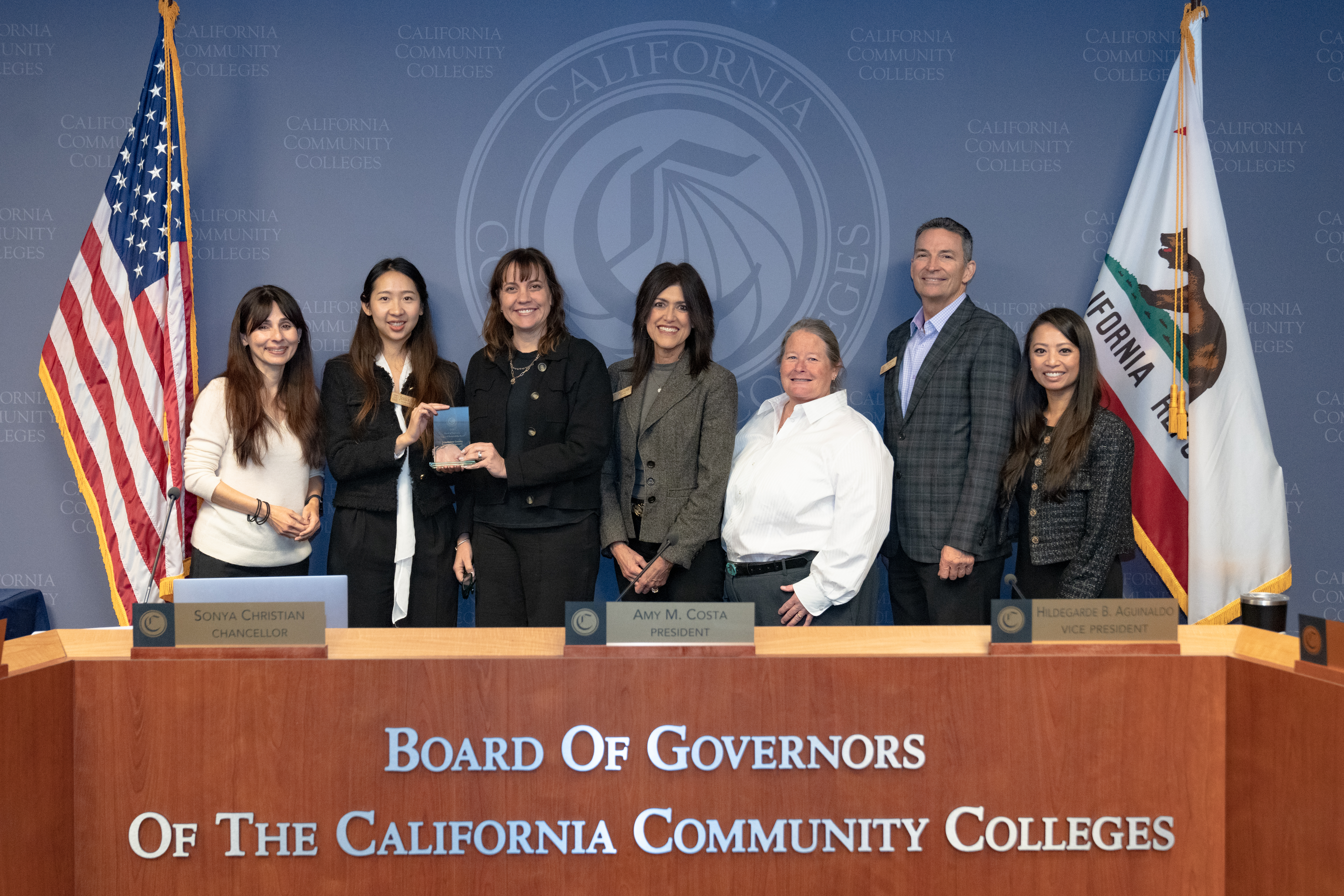 Board of Governors Group photo: Excellence in Energy and Sustainability – Innovative Project (medium district)